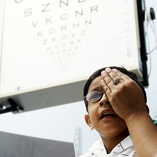 Manchester Royal Eye Hospital celebrates more success in recruiting first UK patient to new clinical trial