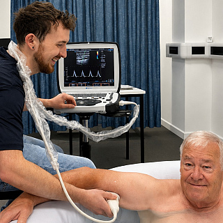 Regular hot baths could alleviate common circulatory disease