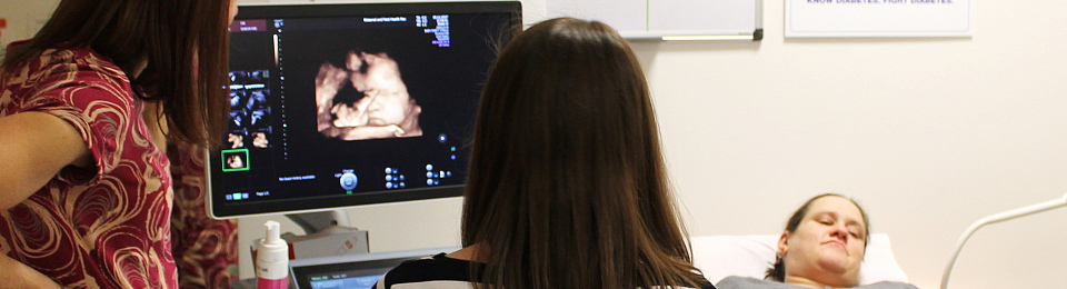 Manchester scientists open lab doors to family supporting vital diabetes and pregnancy research